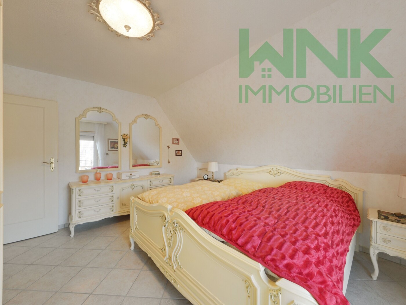 Schlafzimmer 2
