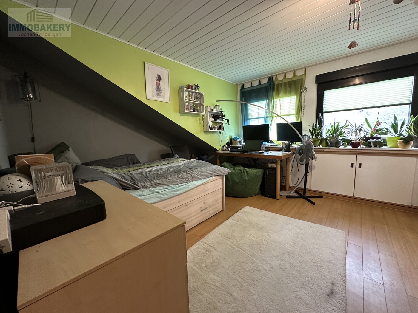 Schlafzimmer 1. OG rechts1