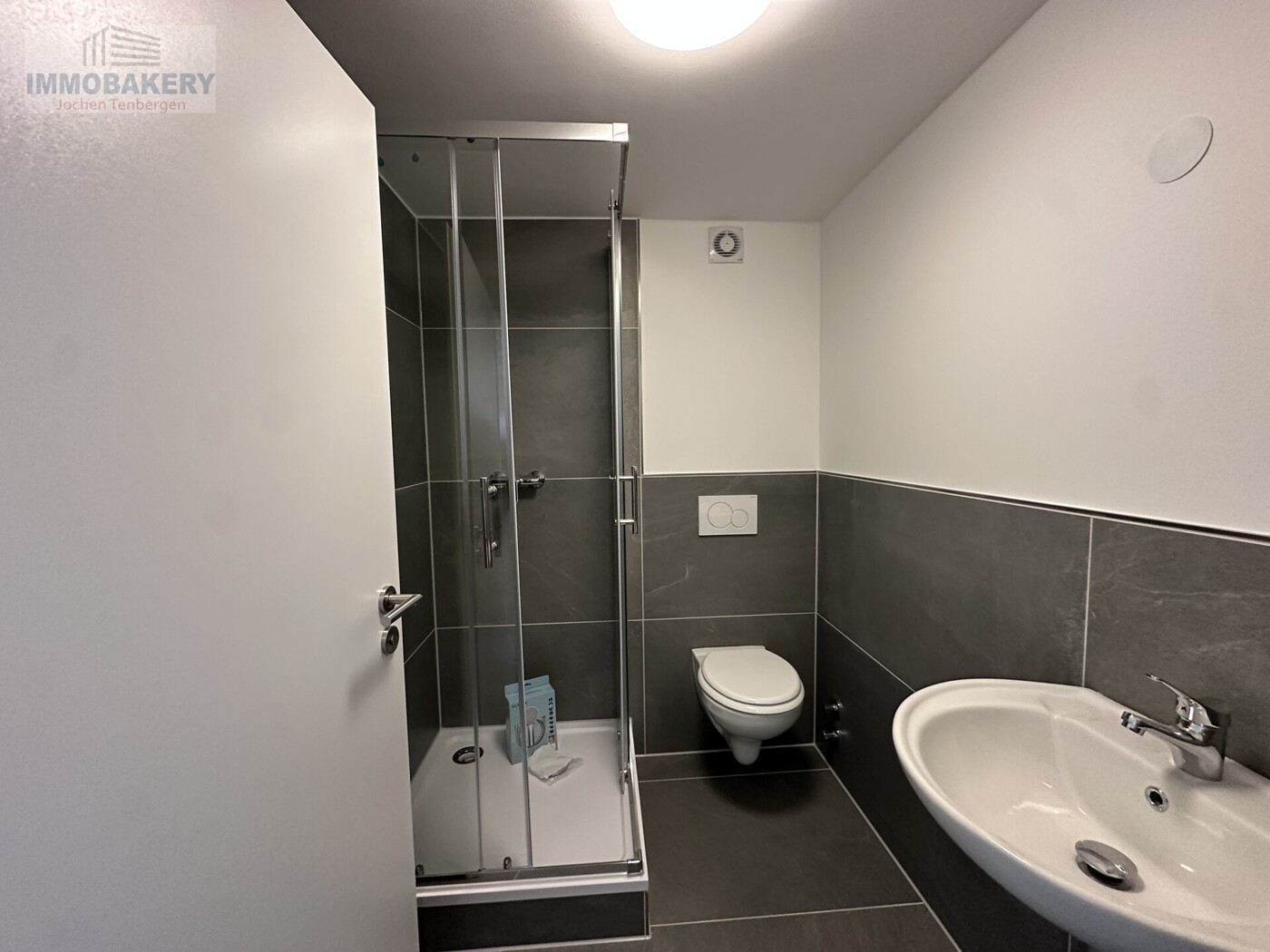 Gästebad mit Dusche