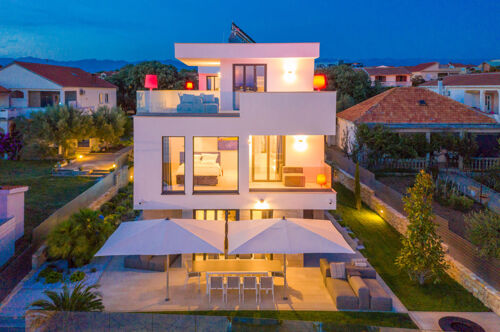 Double villa from the front