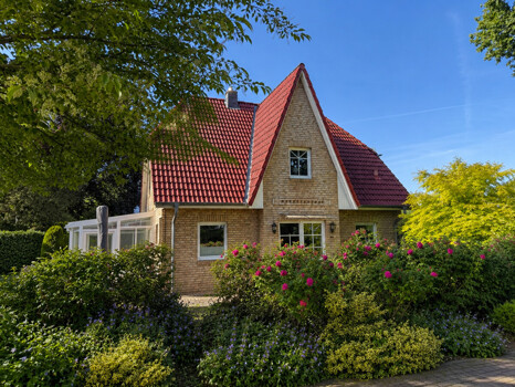 Straßenansicht