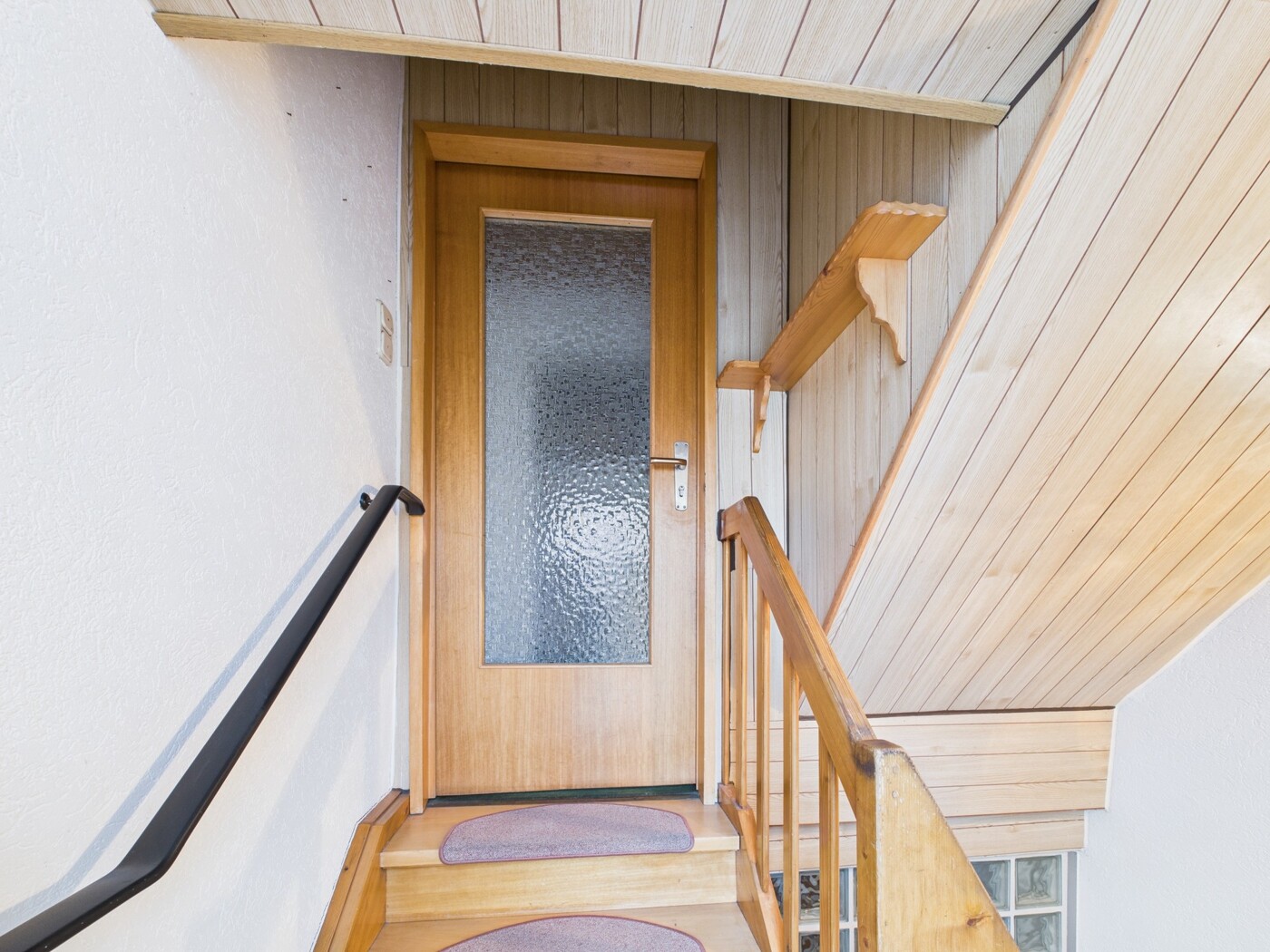Wohnungszugang OG