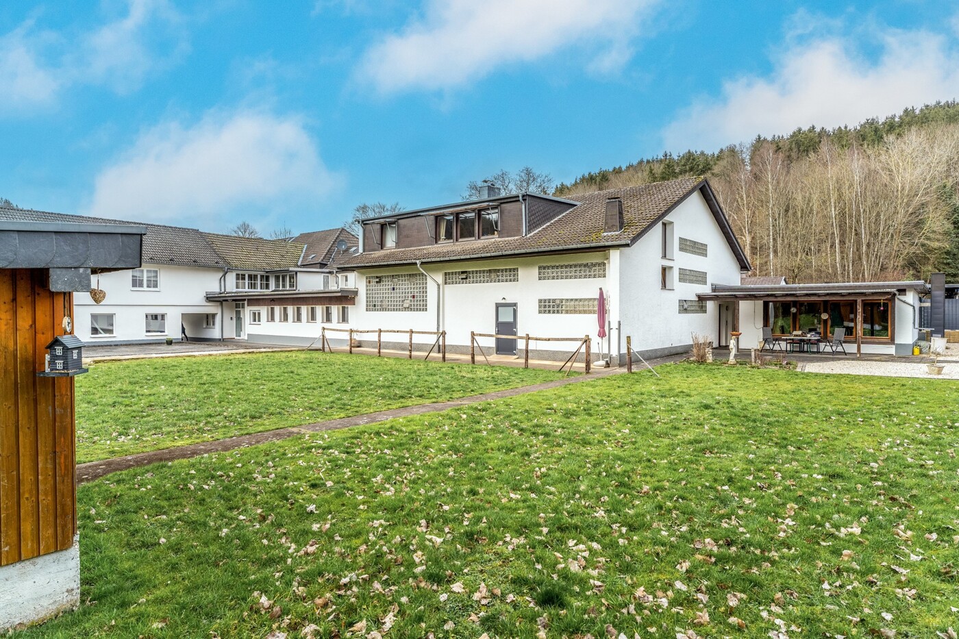 Garten & Rückansicht