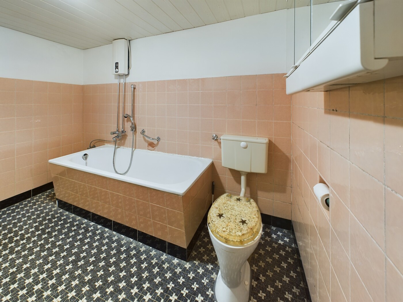 Badezimmer im Erdgeschoss