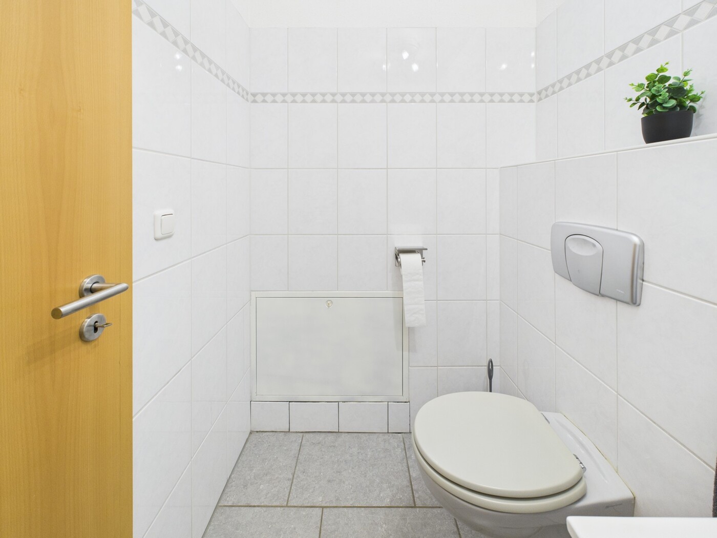 Gäste-WC EG