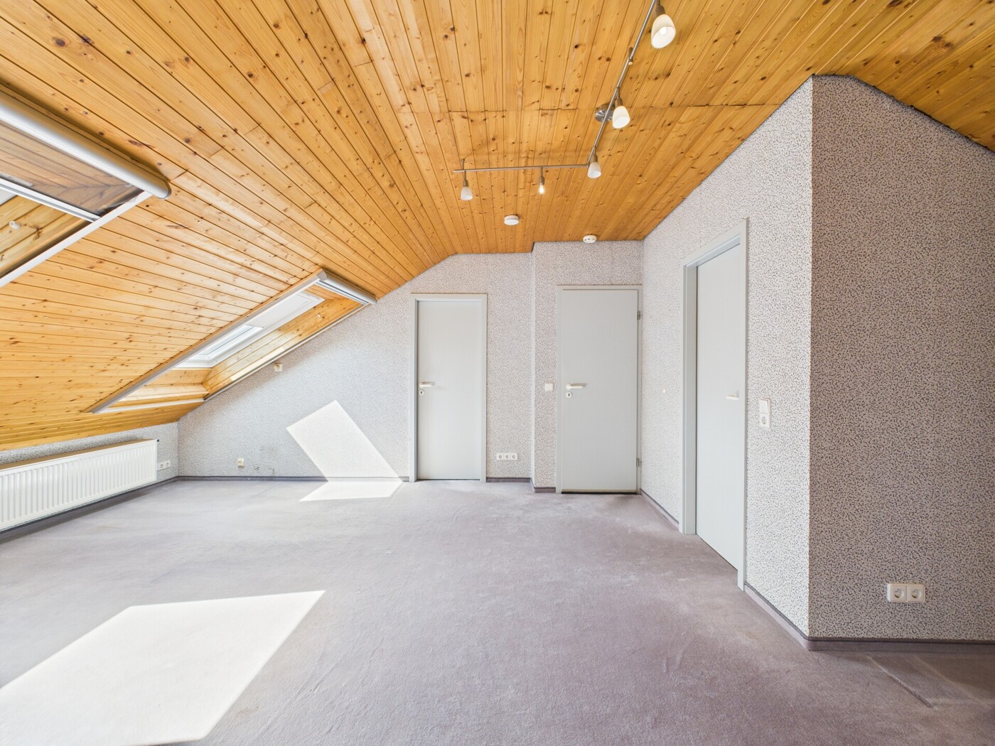 Schlafzimmer DG
