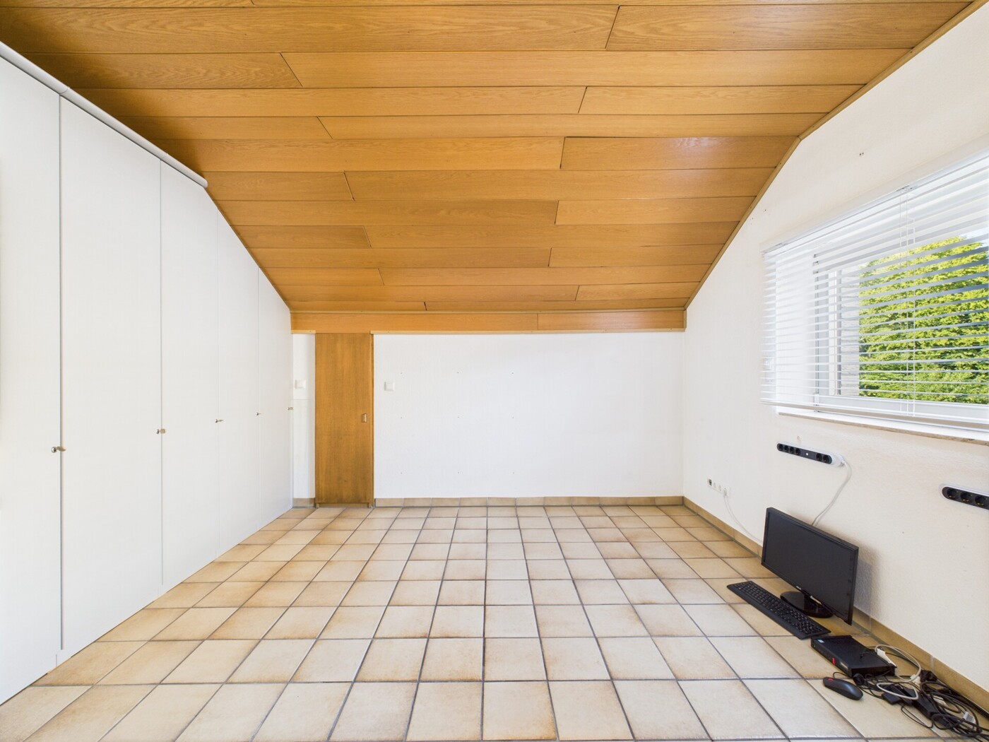 Schlafzimmer 2 DG