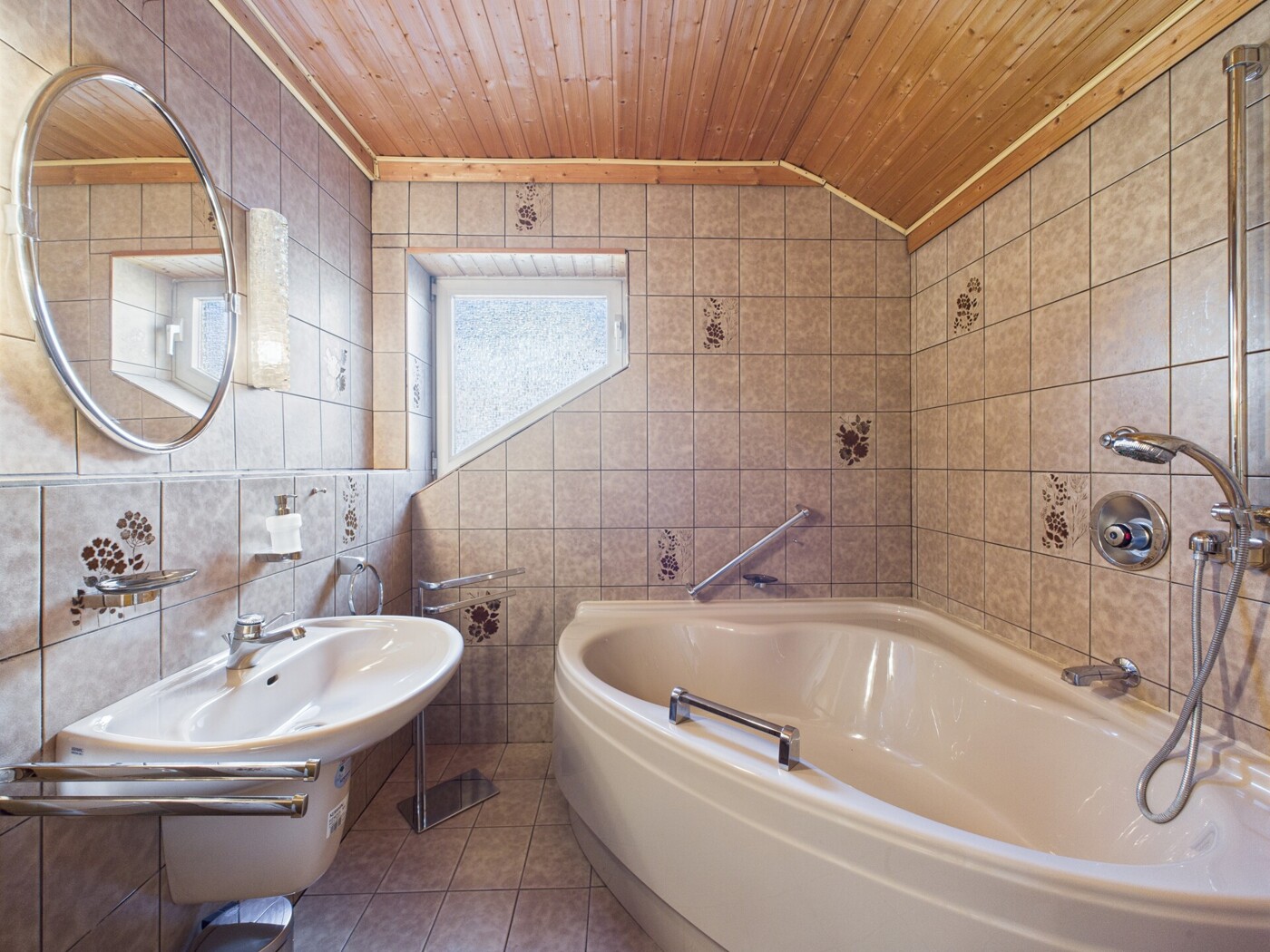 Badezimmer 2 DG