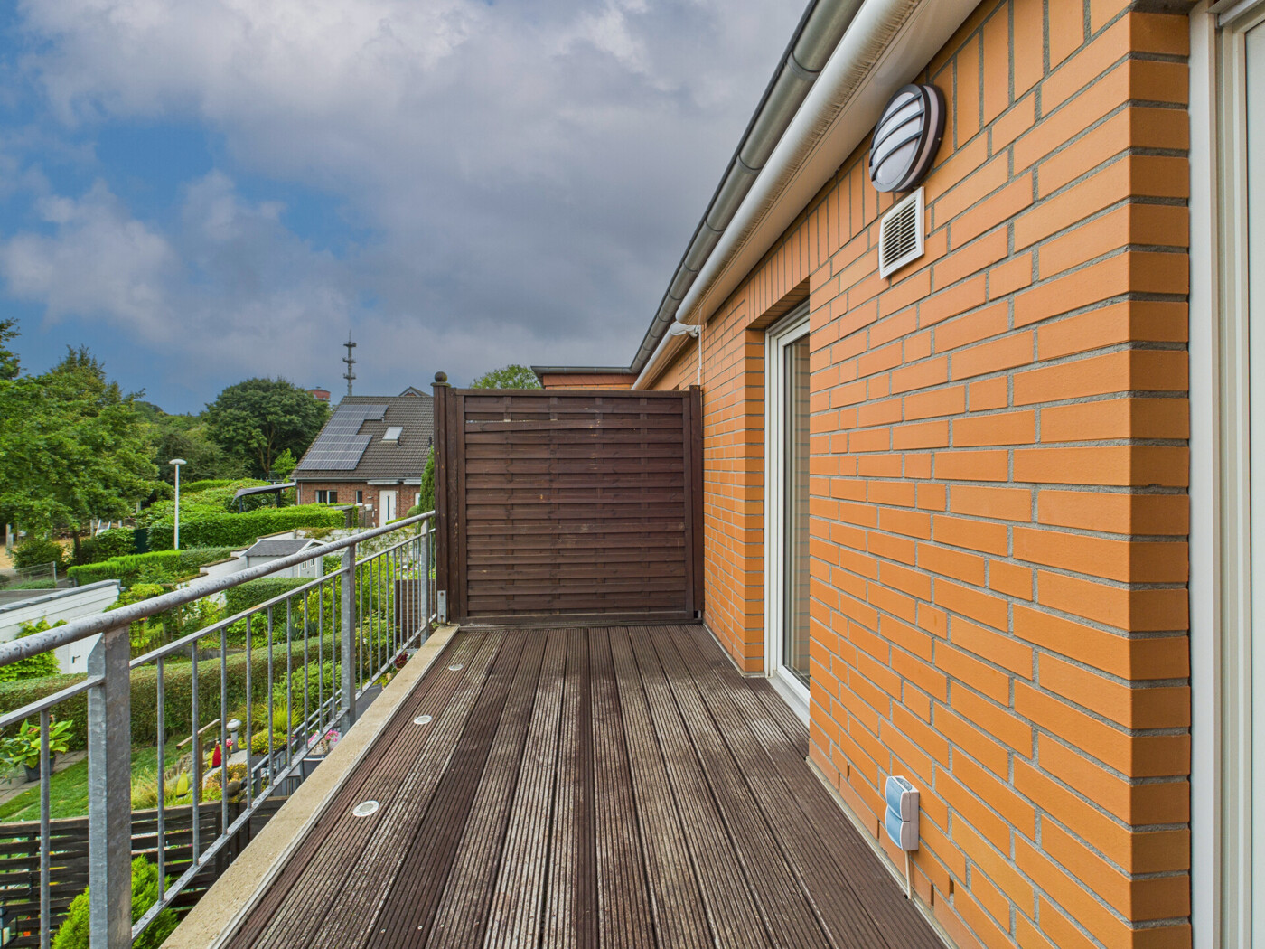 Südbalkon mit Markise