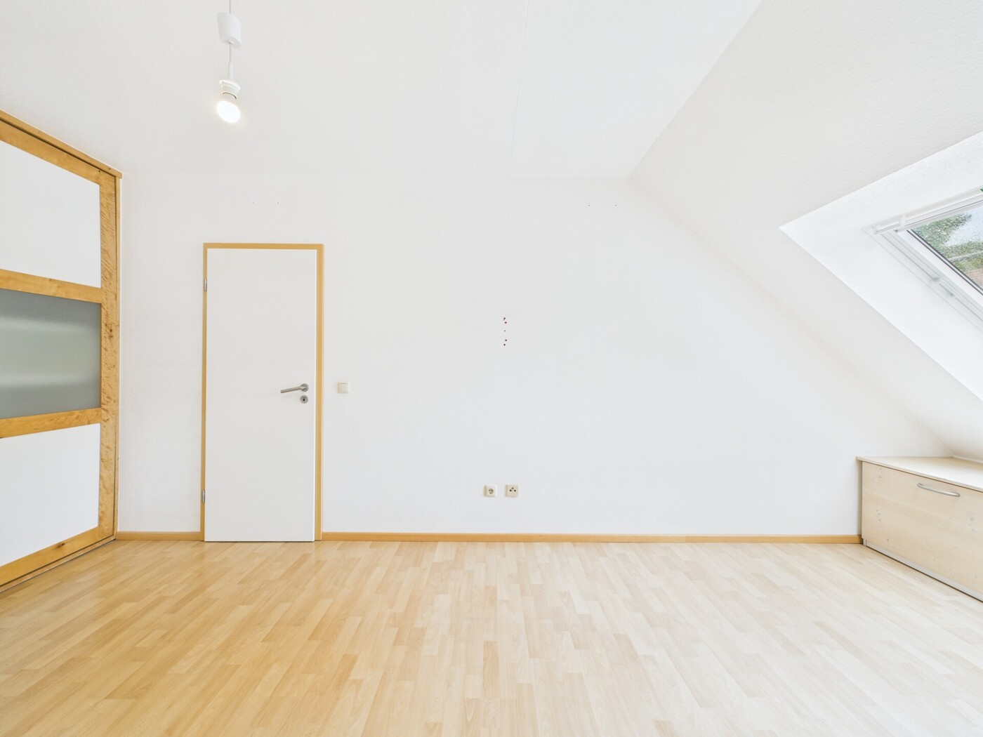 Schlafzimmer 1 