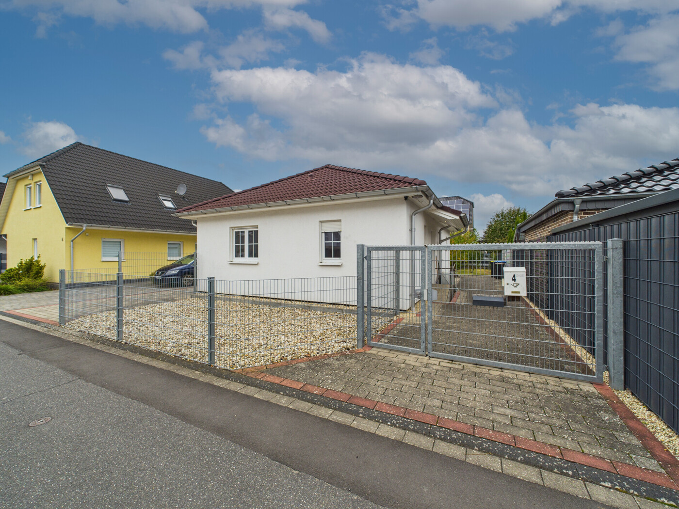 Straßenansicht