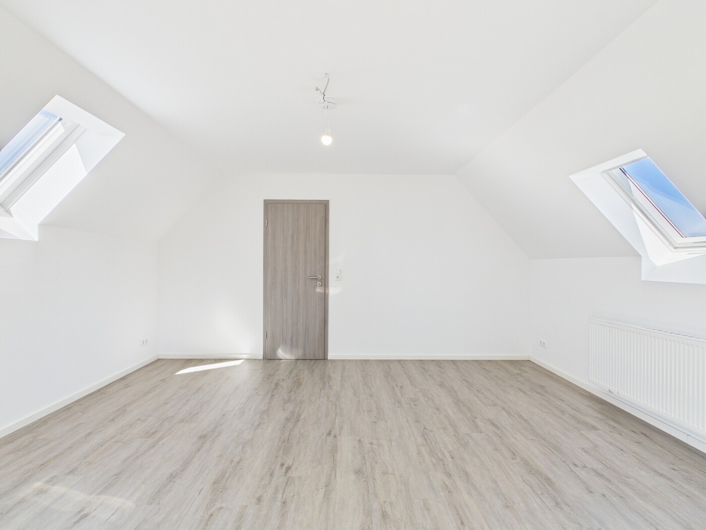Schlafzimmer 6