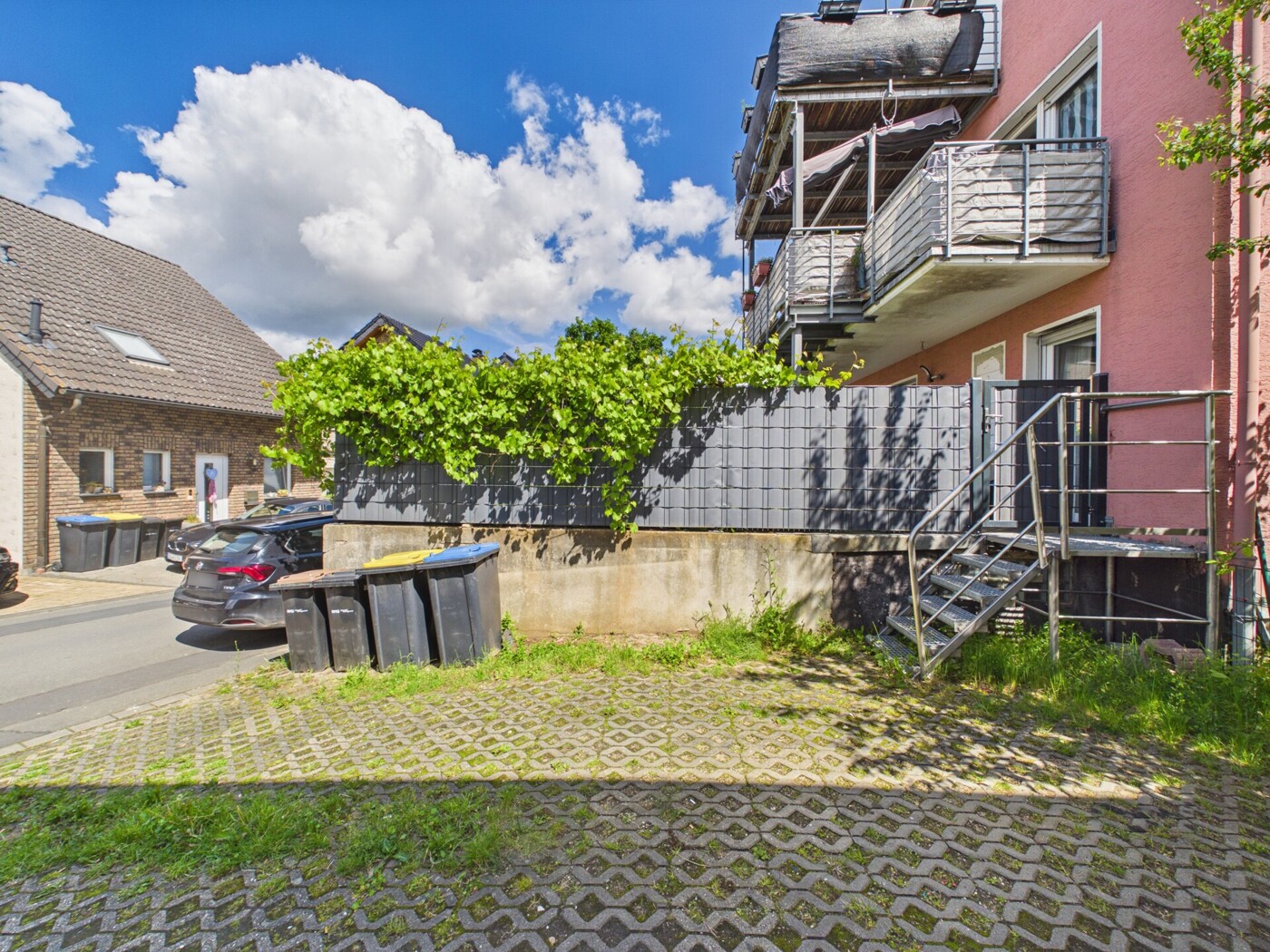 Außenstellplatz und Zugang