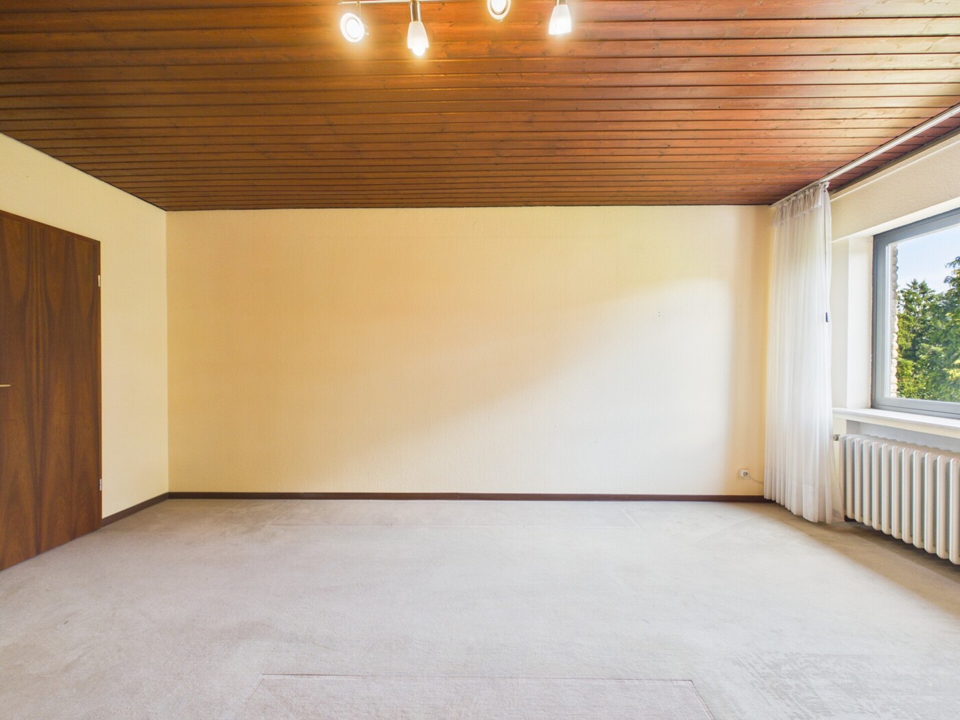 Schlafzimmer 1 DG
