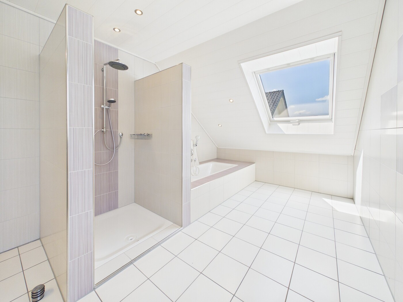Badezimmer DG