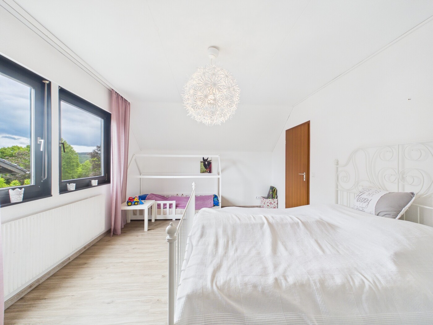 Schlafzimmer 4 DG