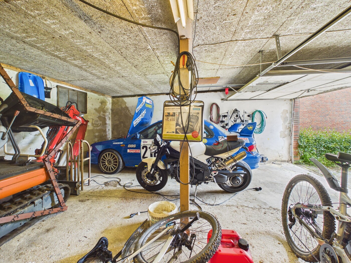 Garage 2