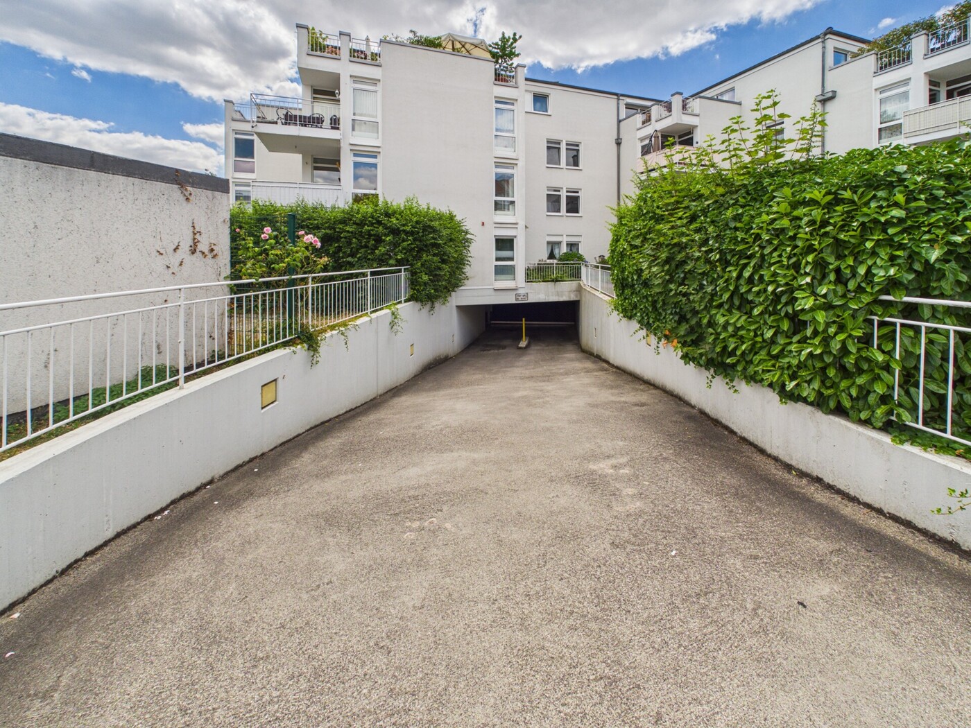 Tiefgaragenzufahrt