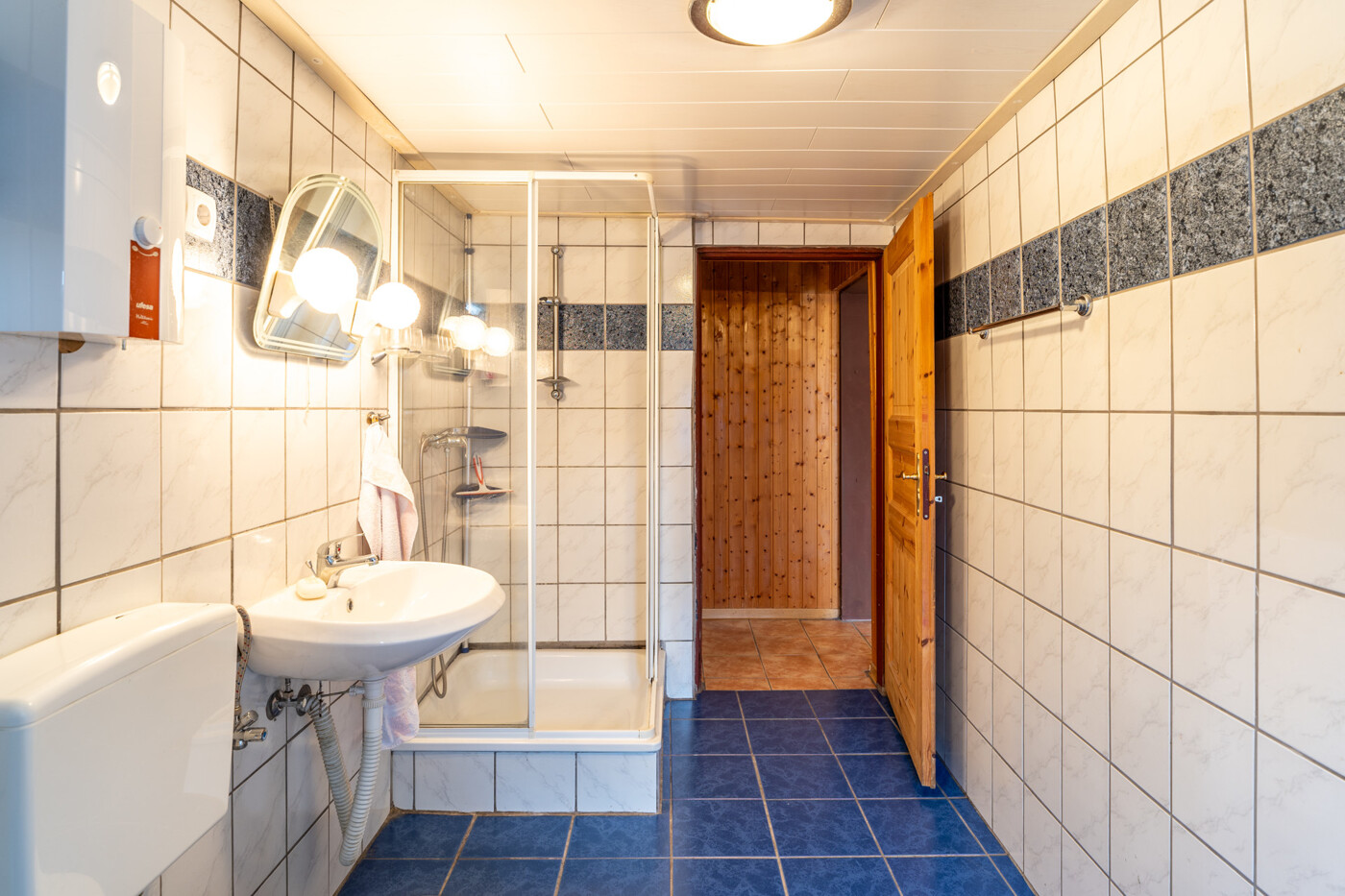 Erdgeschoss Duschbadezimmer