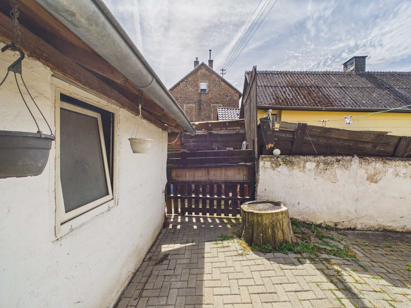 Zugang Stallungsbereich und Garten