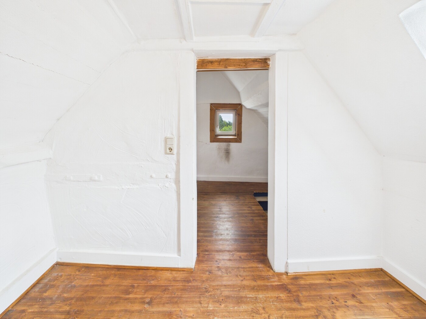 Durchgangszimmer DG Nebenhaus