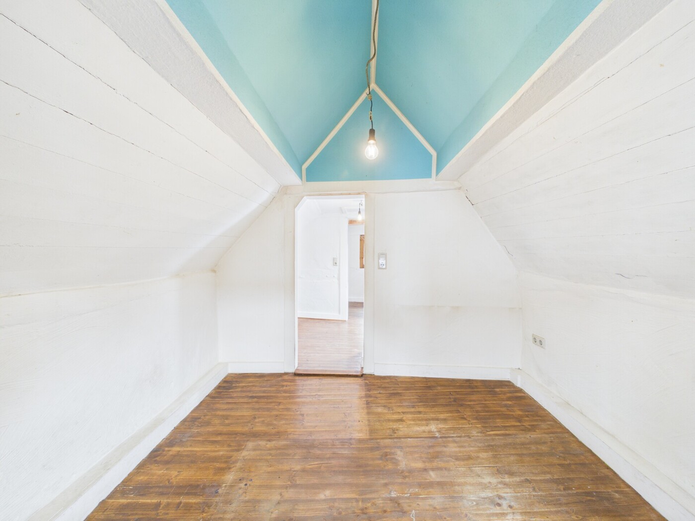 Schlafzimmer 2 DG Nebenhaus