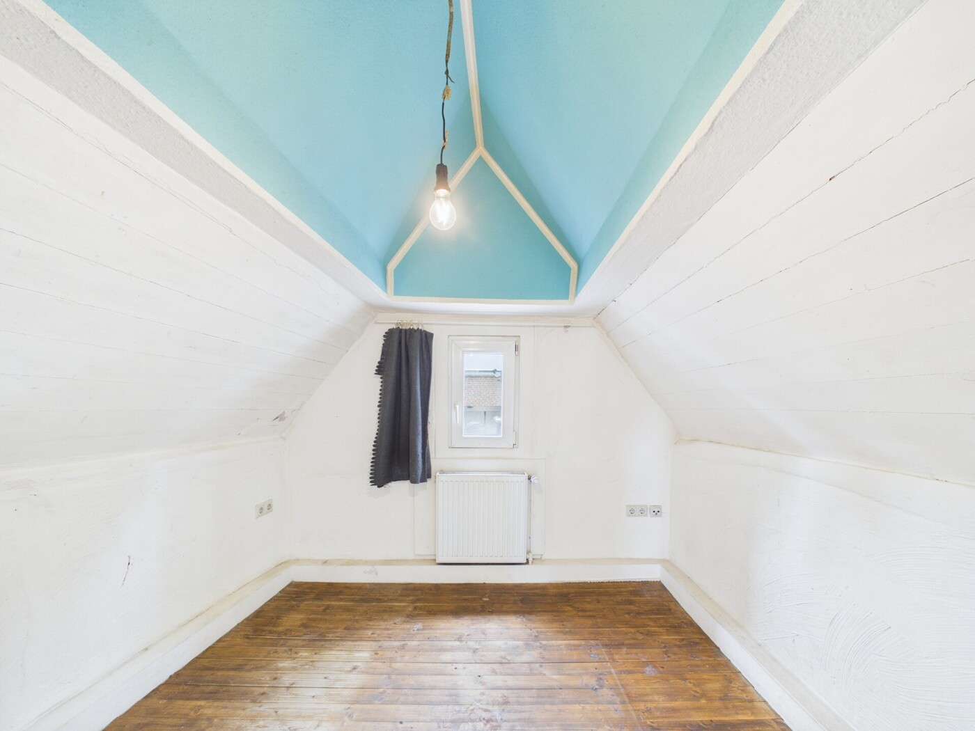 Schlafzimmer 2 DG Nebenhaus