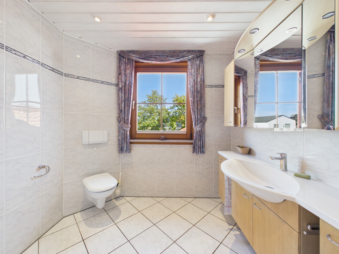 Badezimmer 2 DG Haupthaus