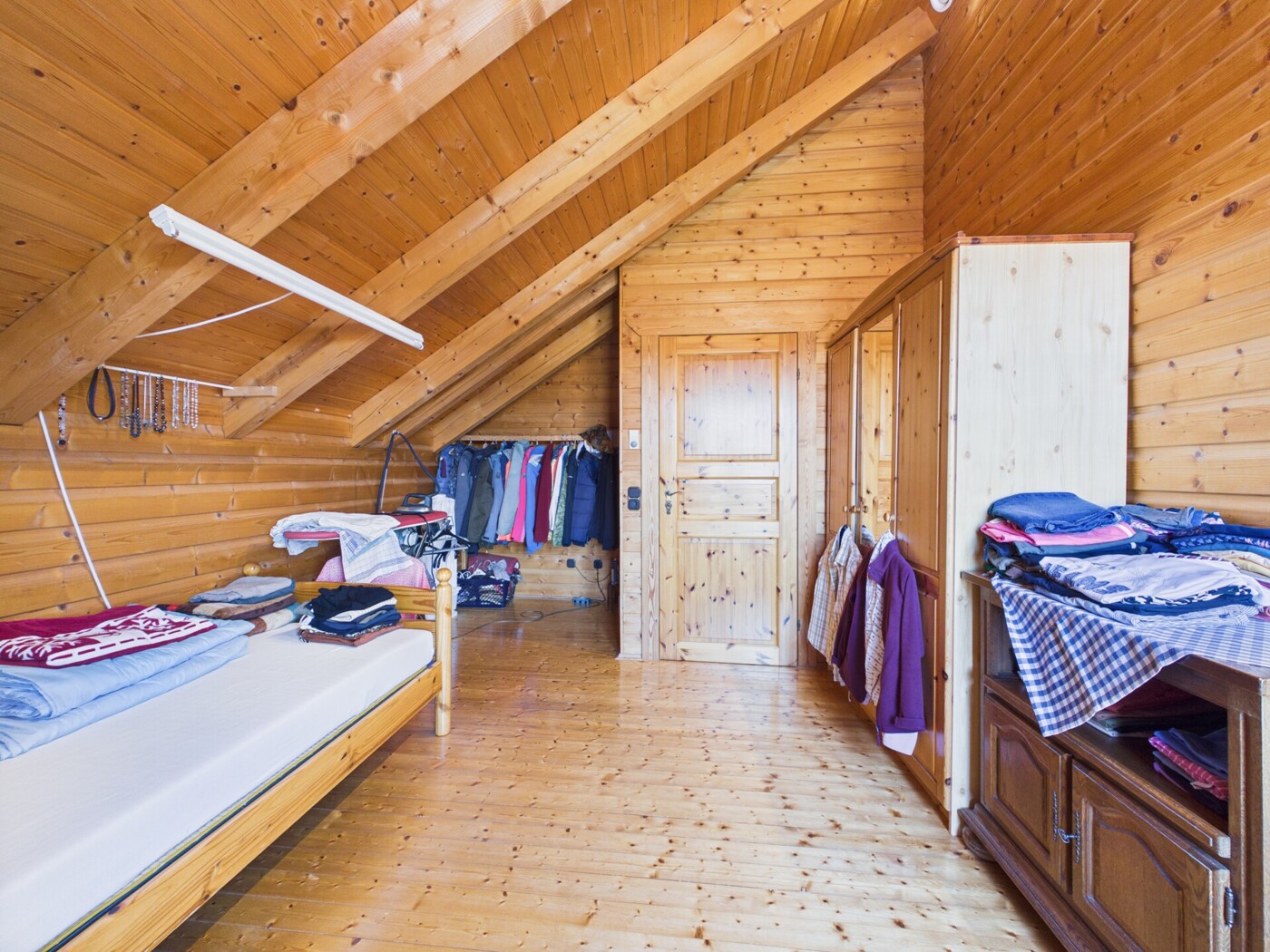 Schlafzimmer 2 DG Haupthaus