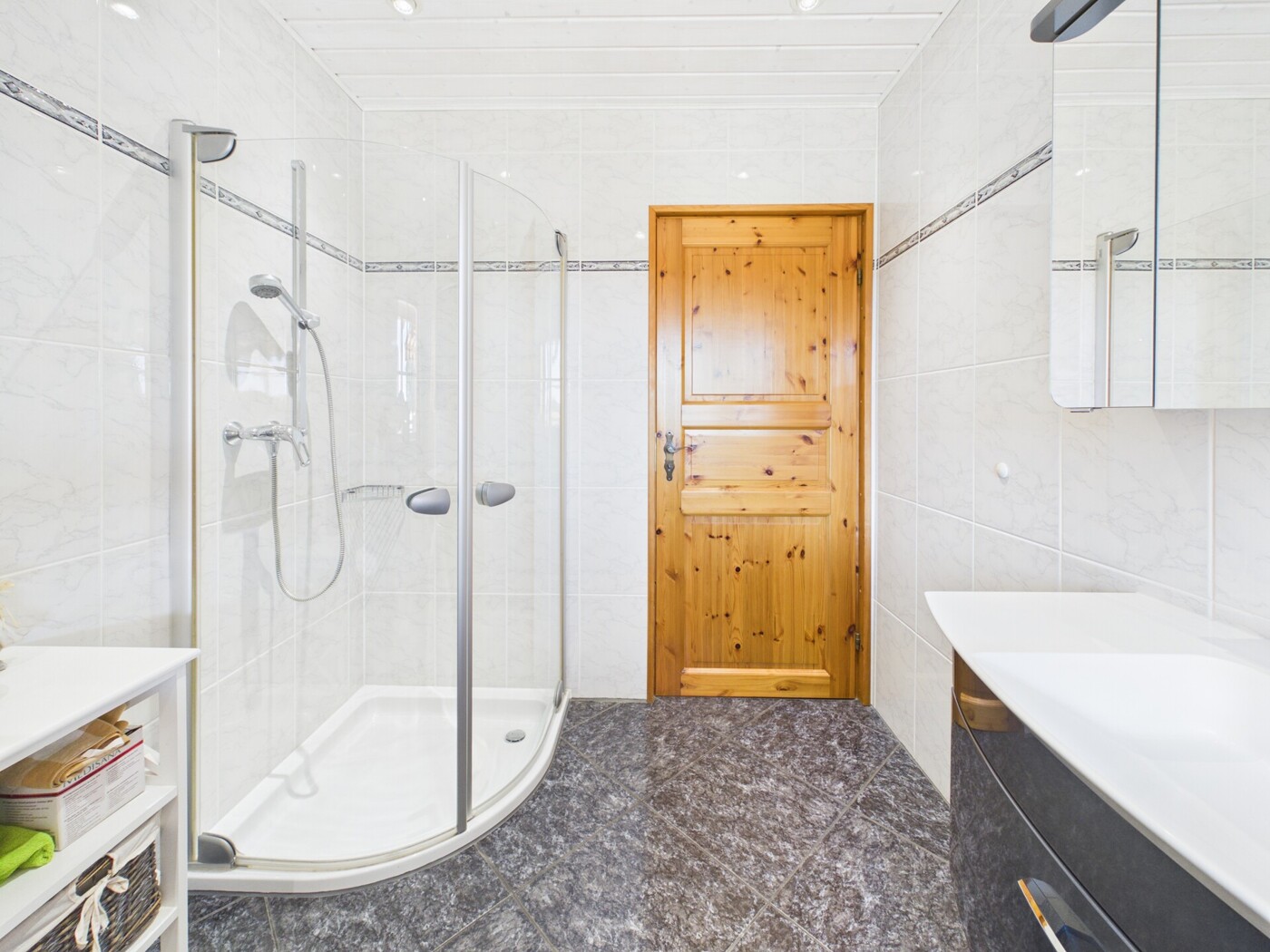 Badezimmer 1 EG Haupthaus