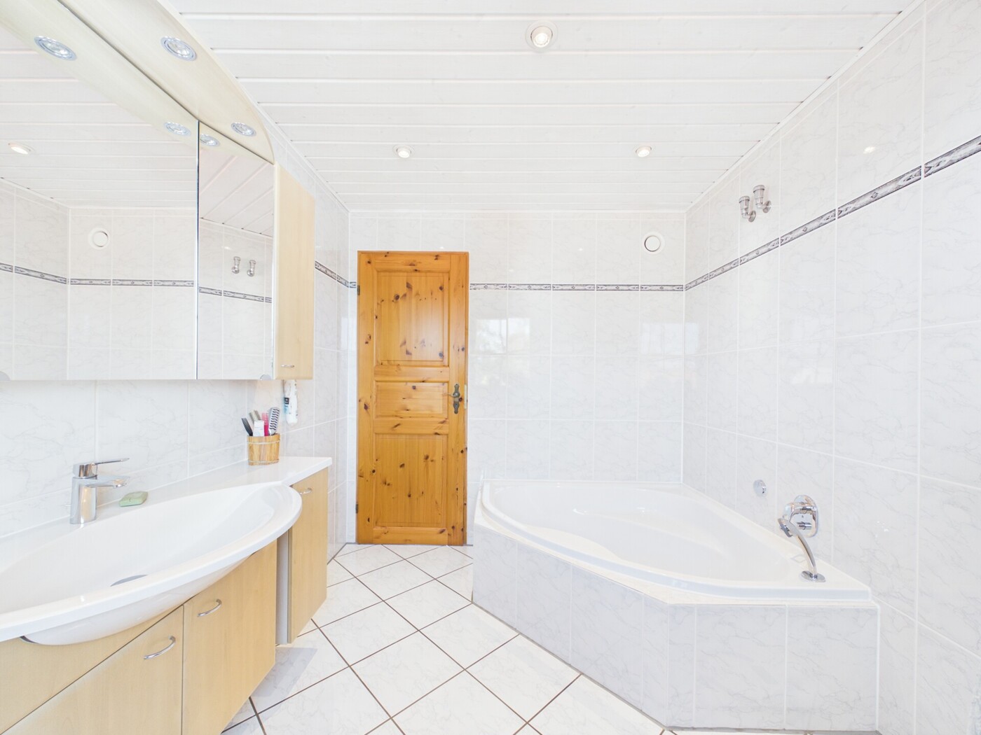 Badezimmer 2 DG Haupthaus