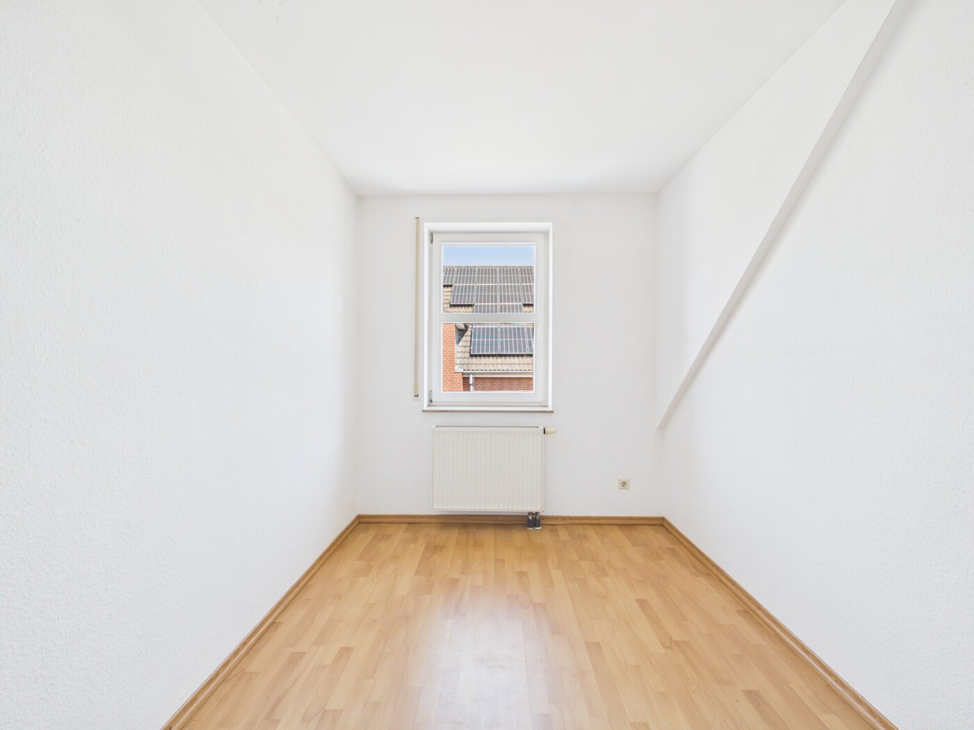 Schlafzimmer 4