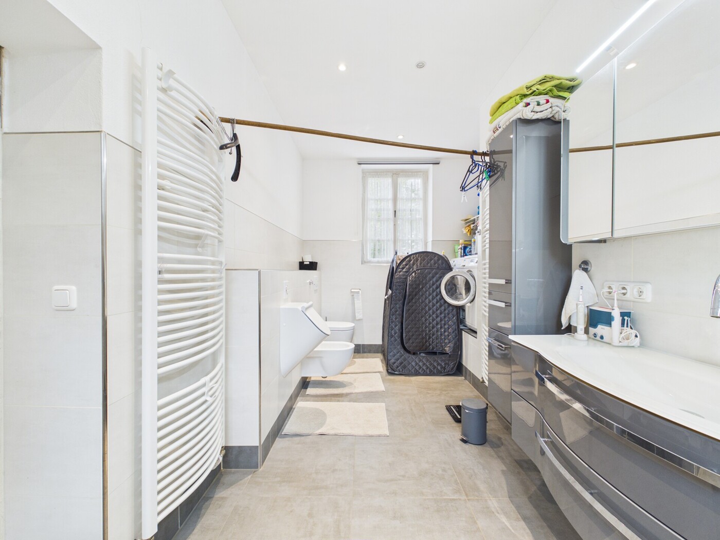 Badezimmer 1 EG Wohnhaus