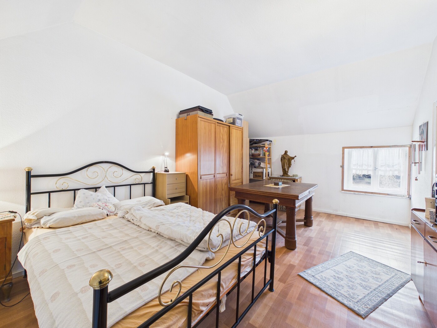Schlafzimmer 4 OG Wohnhaus