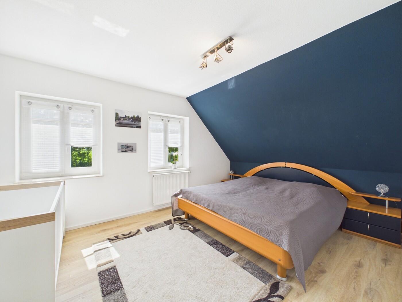 Schlafzimmer 2 DG