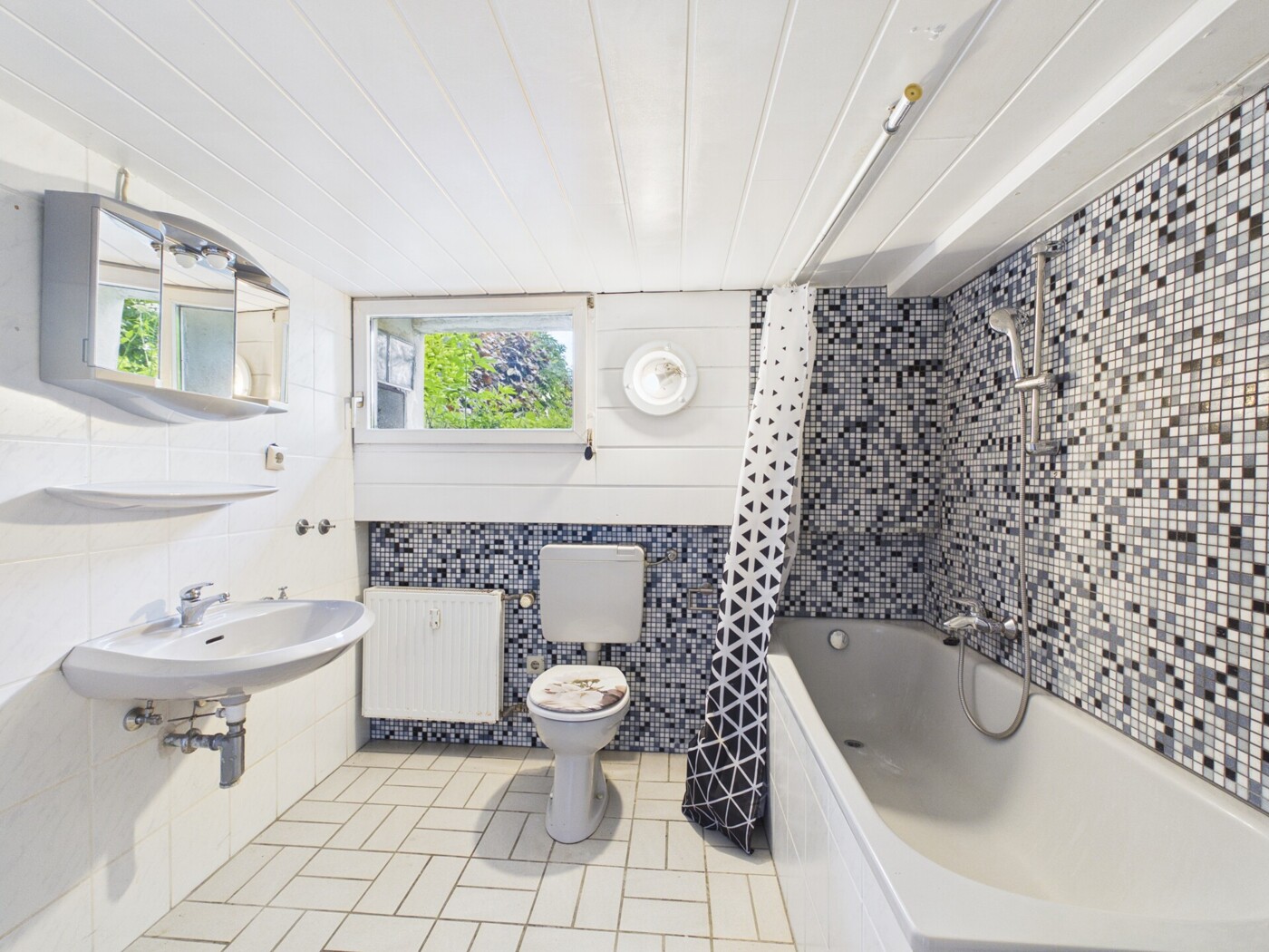 Badezimmer KG