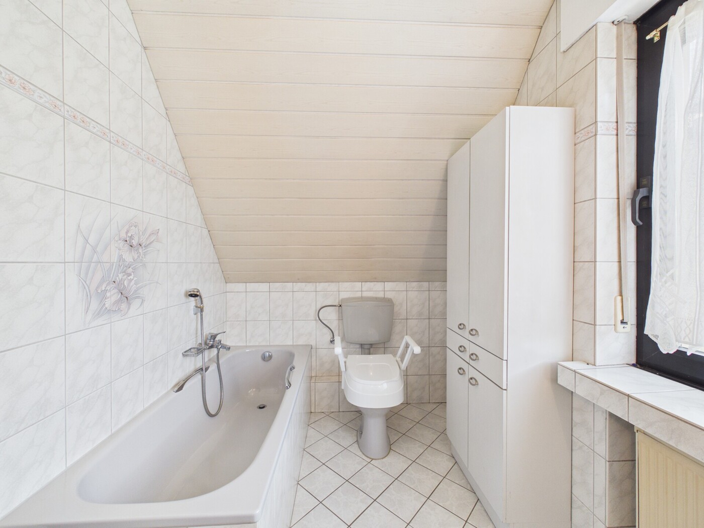 Badezimmer 2 DG