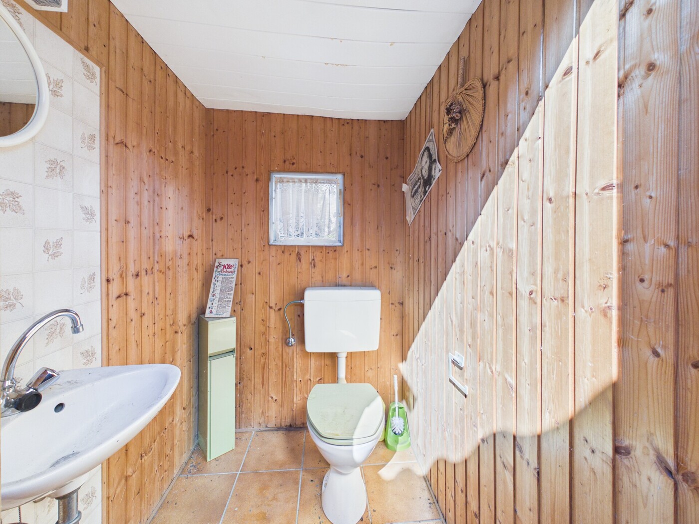 WC 2 (Innenhof)