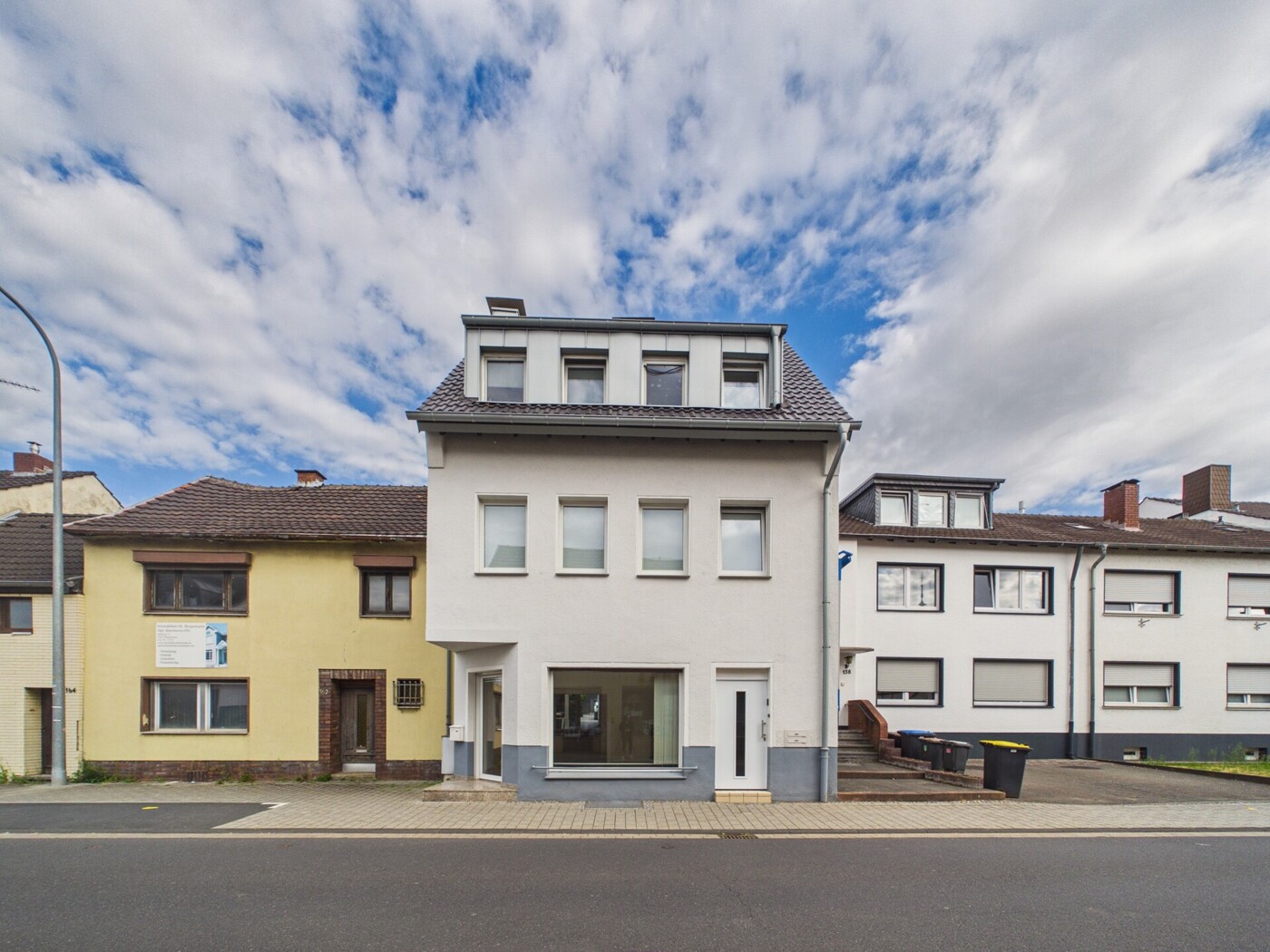 Straßenansicht