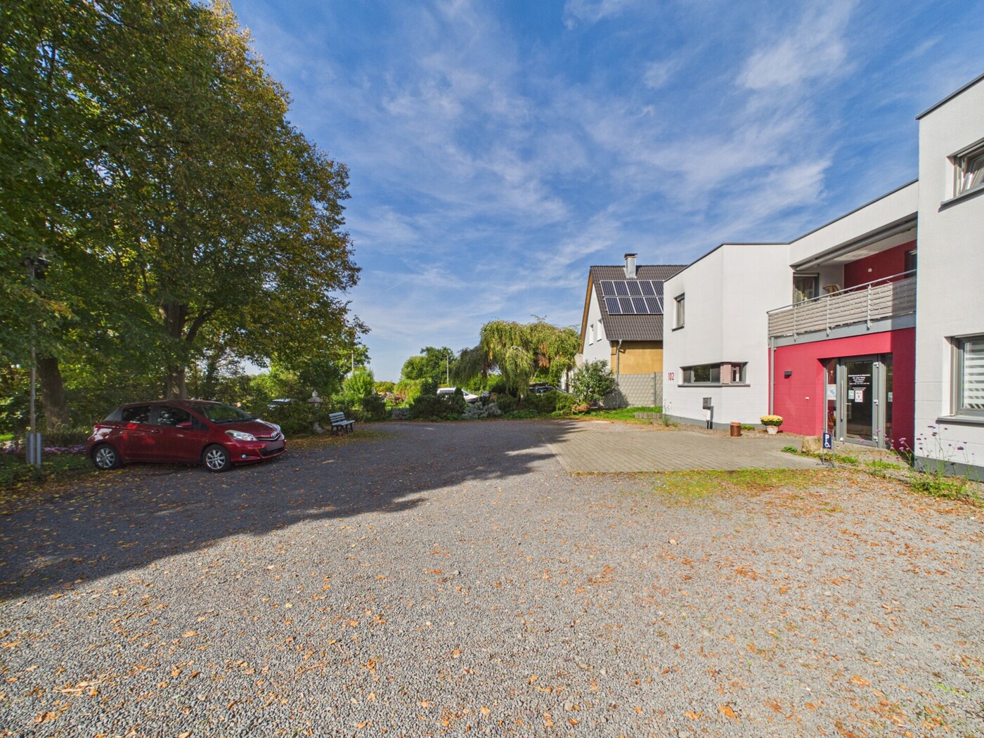 Vorgarten / Parkfläche