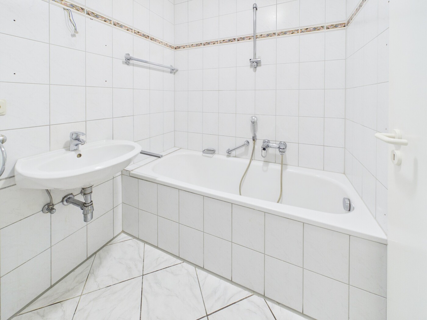 Badezimmer EG