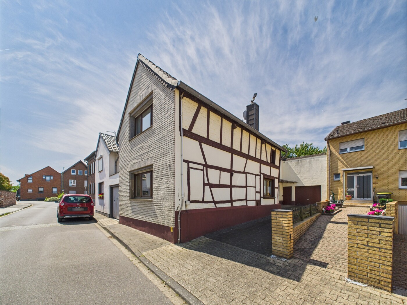 Straßenansicht