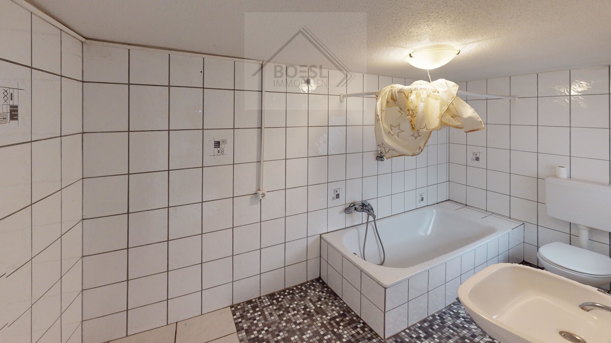 EFH-Ringstr104-Bathroom 1