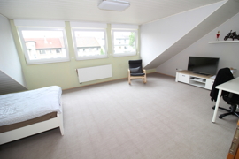 Schlafzimmer 4 DG