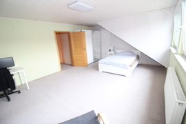 Schlafzimmer 4 DG