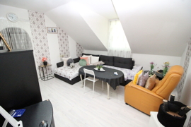 Wohnzimmer DG