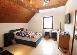 Schlafzimmer 2. OG