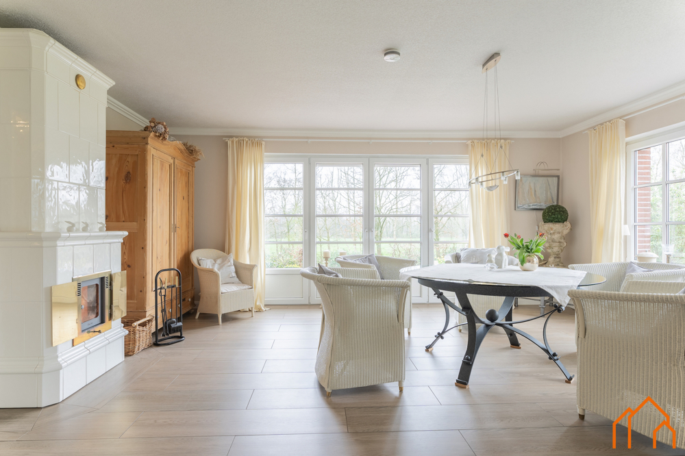 Essbereich an Wohnzimmer