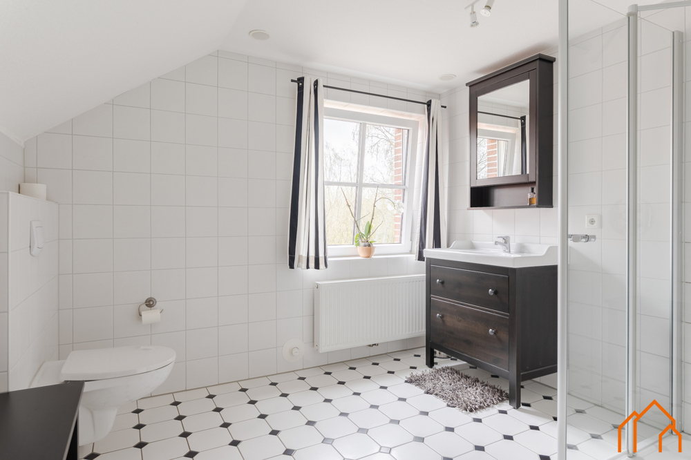 OG - Badezimmer 2