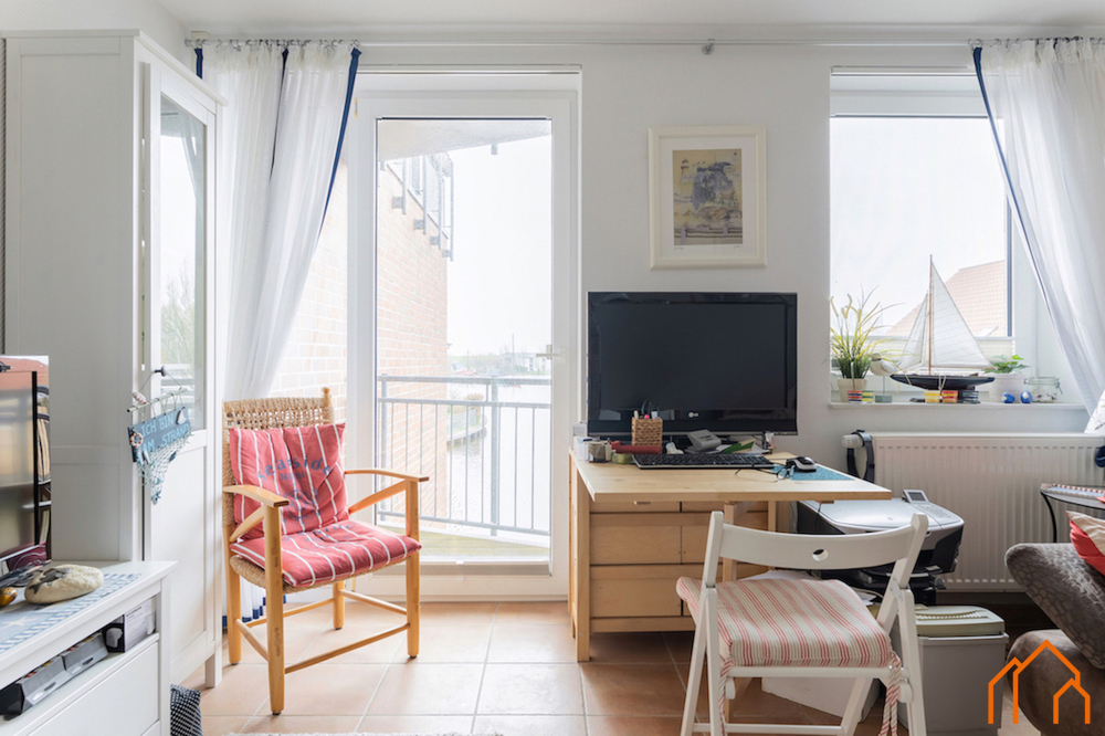 Wohnbereich Apartment mit Balkon I OG